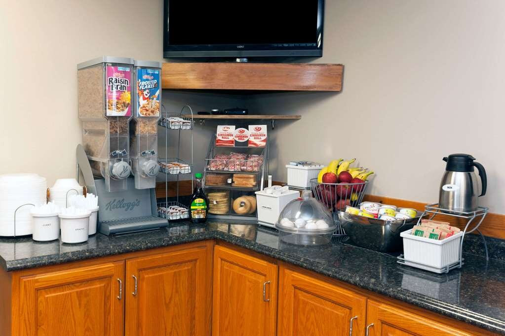 Super 8 by Wyndham Gilman主图