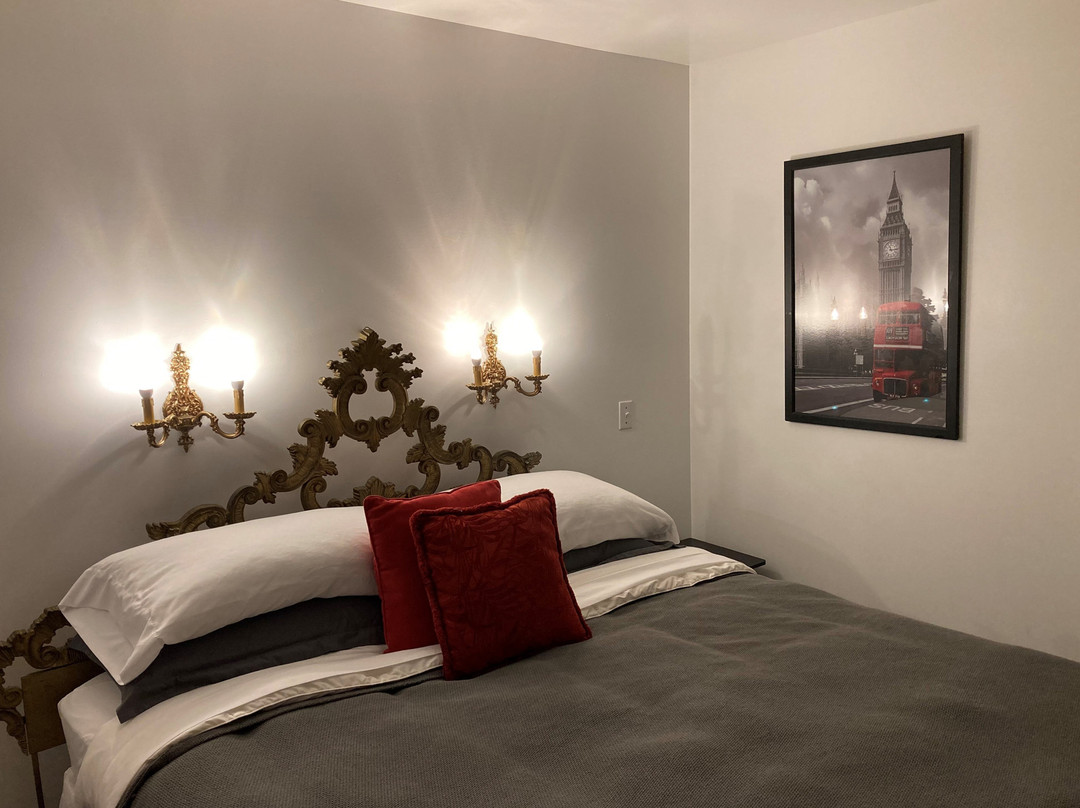 Lake Hills Motel主图