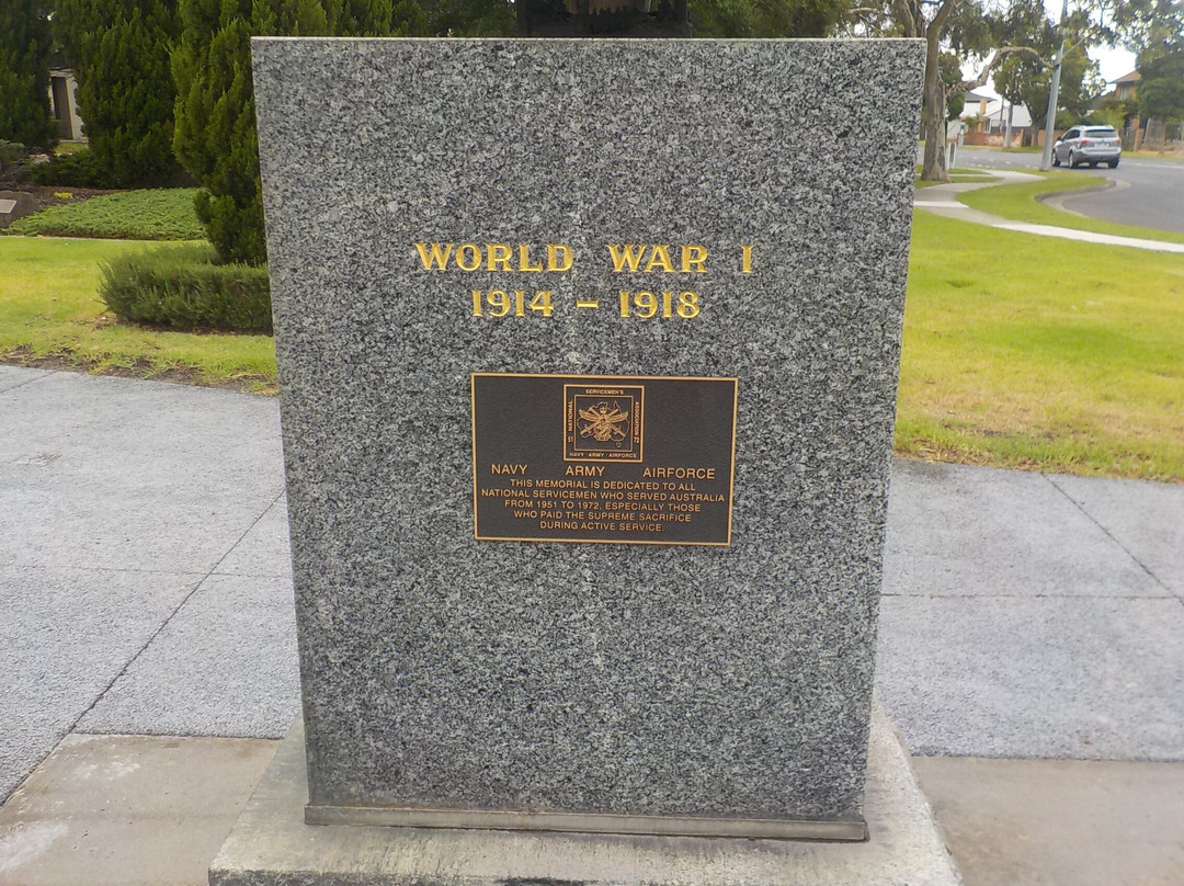 Altona War Memorial景点图片