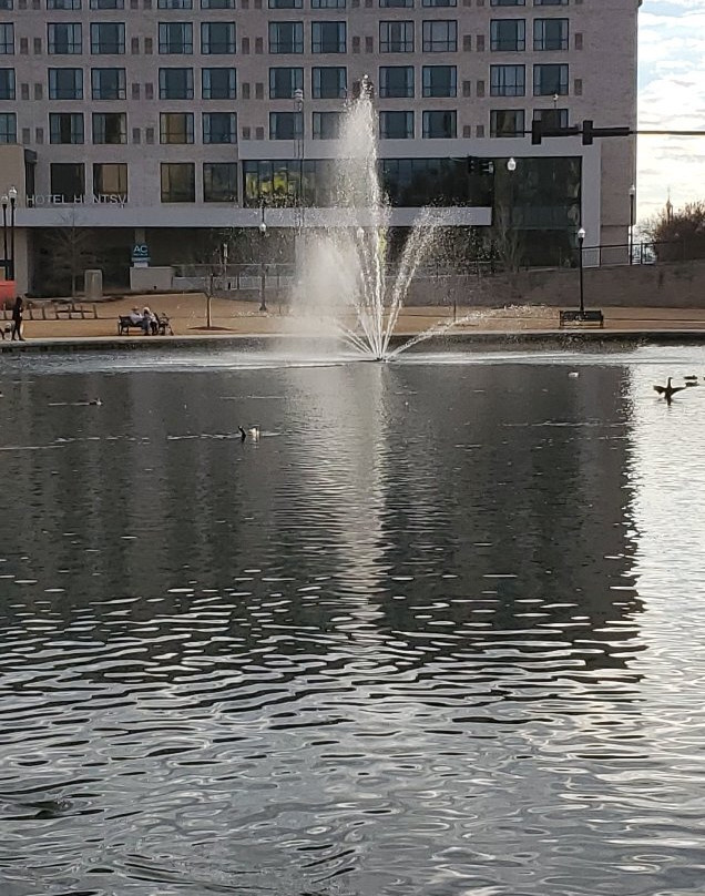 Big Spring Park-亨茨维尔必去景点