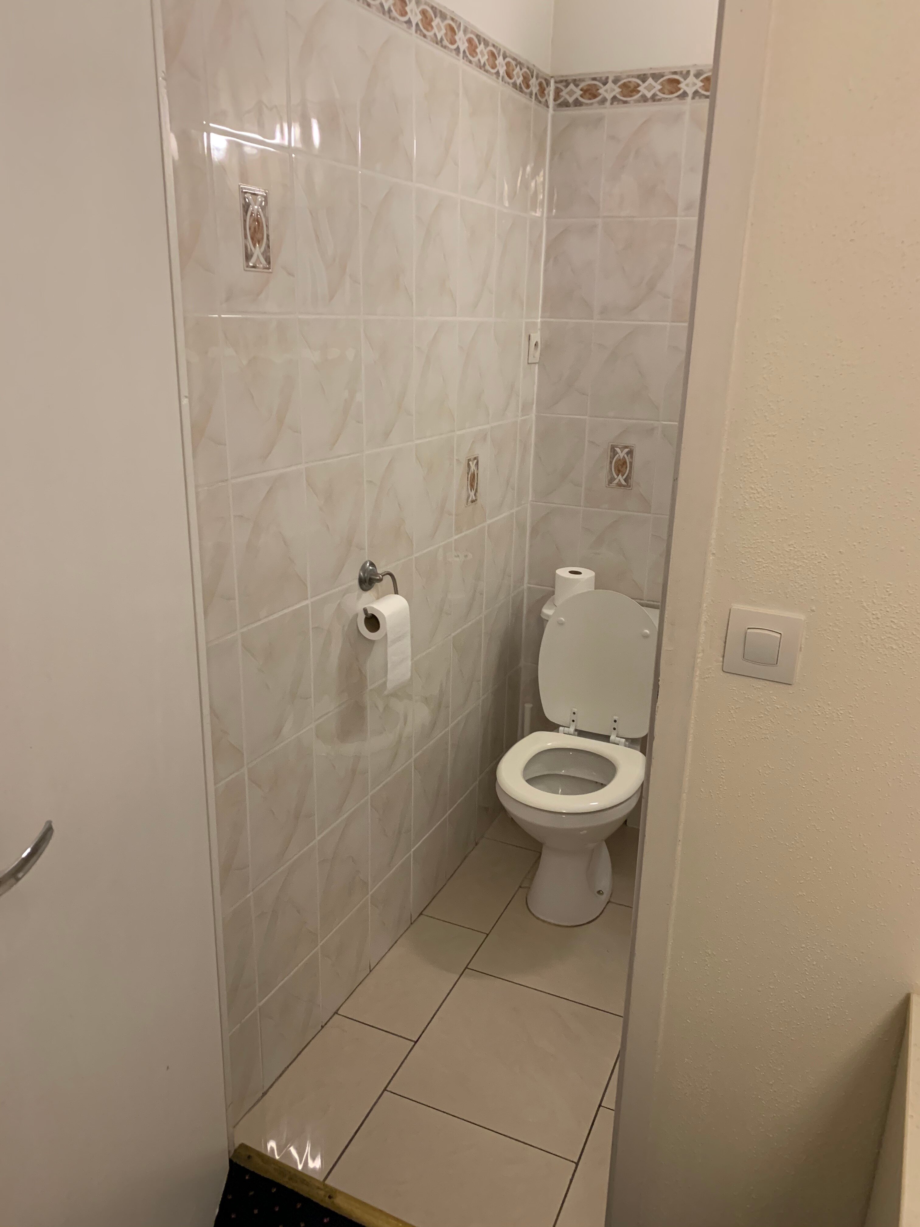 Logis Hotel Central Montargis-浴室