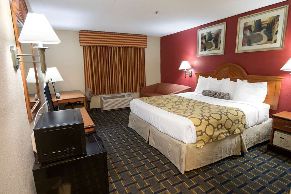 萨凡纳普勒旅程住宿套房酒店主图