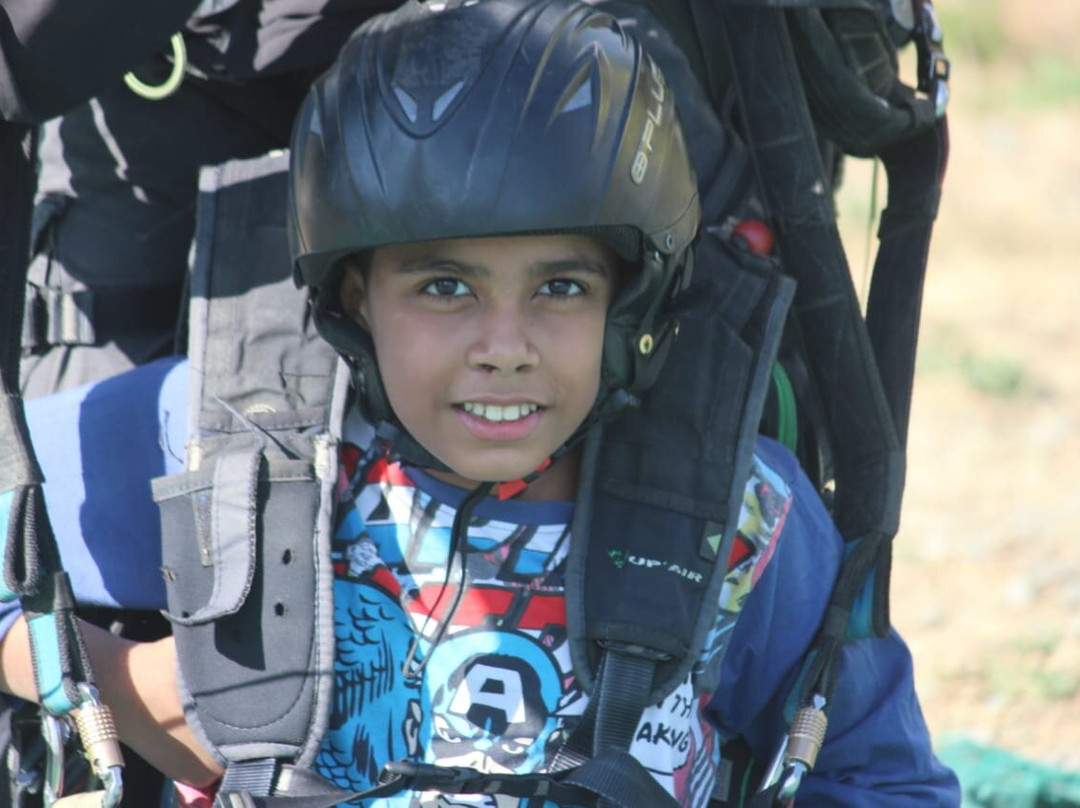 8fold-pinecrest By Larisa, Bhimtal主图