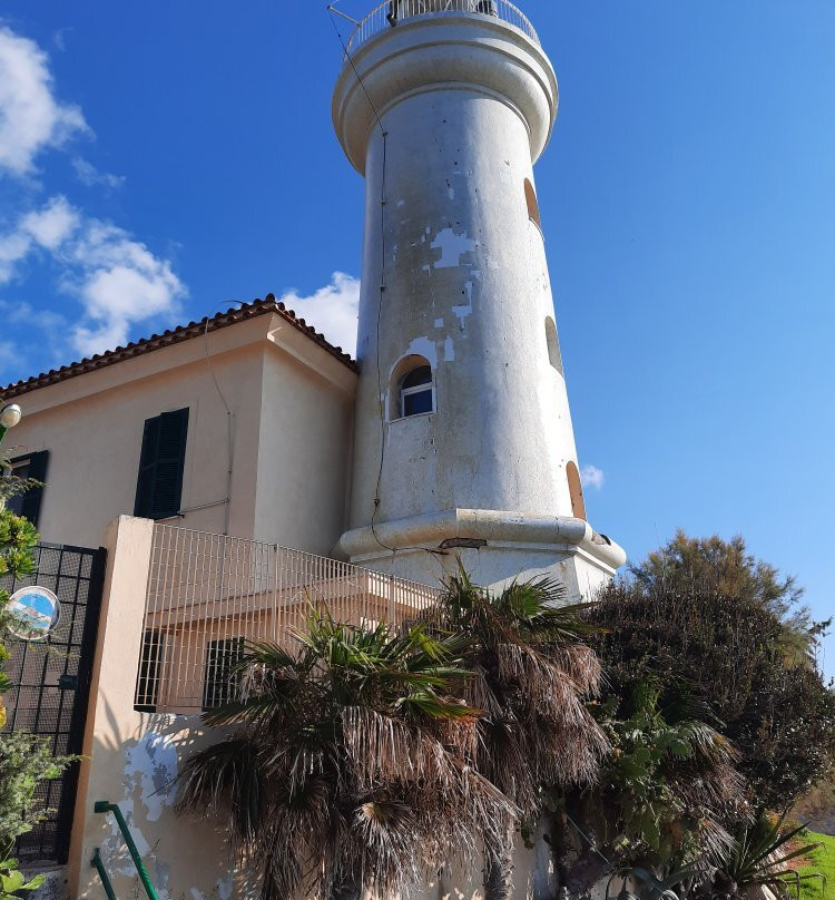 Faro Di Capo Circeo景点图片