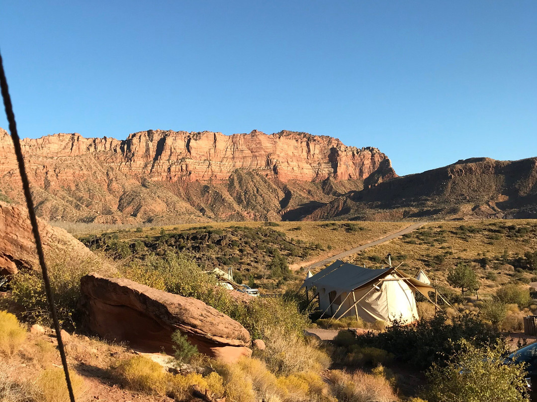 Under Canvas Zion主图