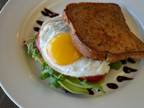 2nd Street Pike Grill