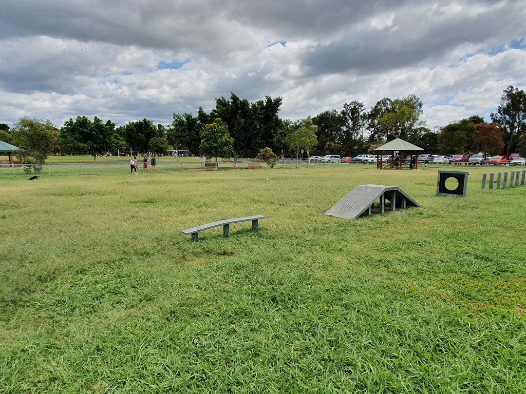 Frascott Small Dog Fenced Agility Dog Park-Varsity Lakes必去景点