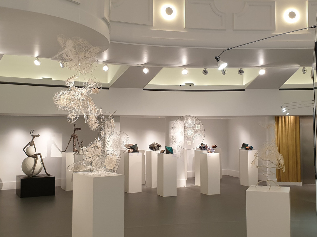 Le Comoedia Galerie d'At-布列斯特必去景点