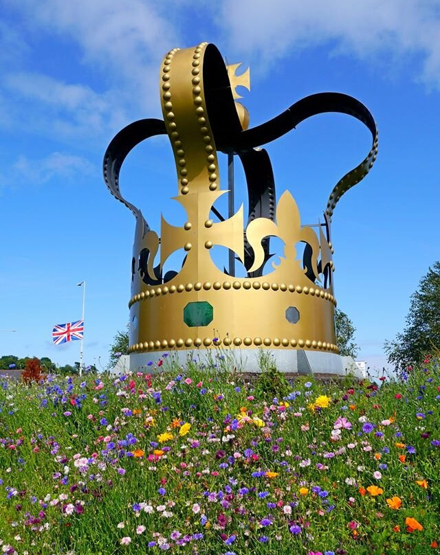 Larne Roundabout Jubilee Crown景点图片