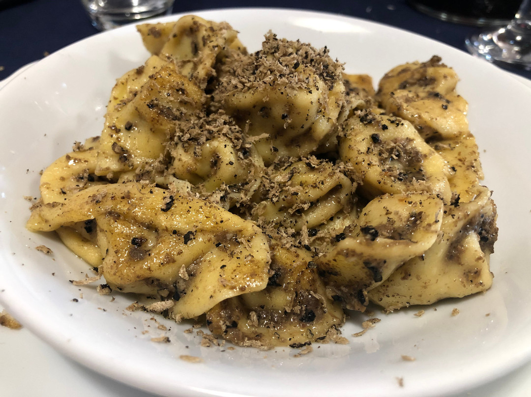 Rasiglia餐馆和美食-Ristorante Da Paola