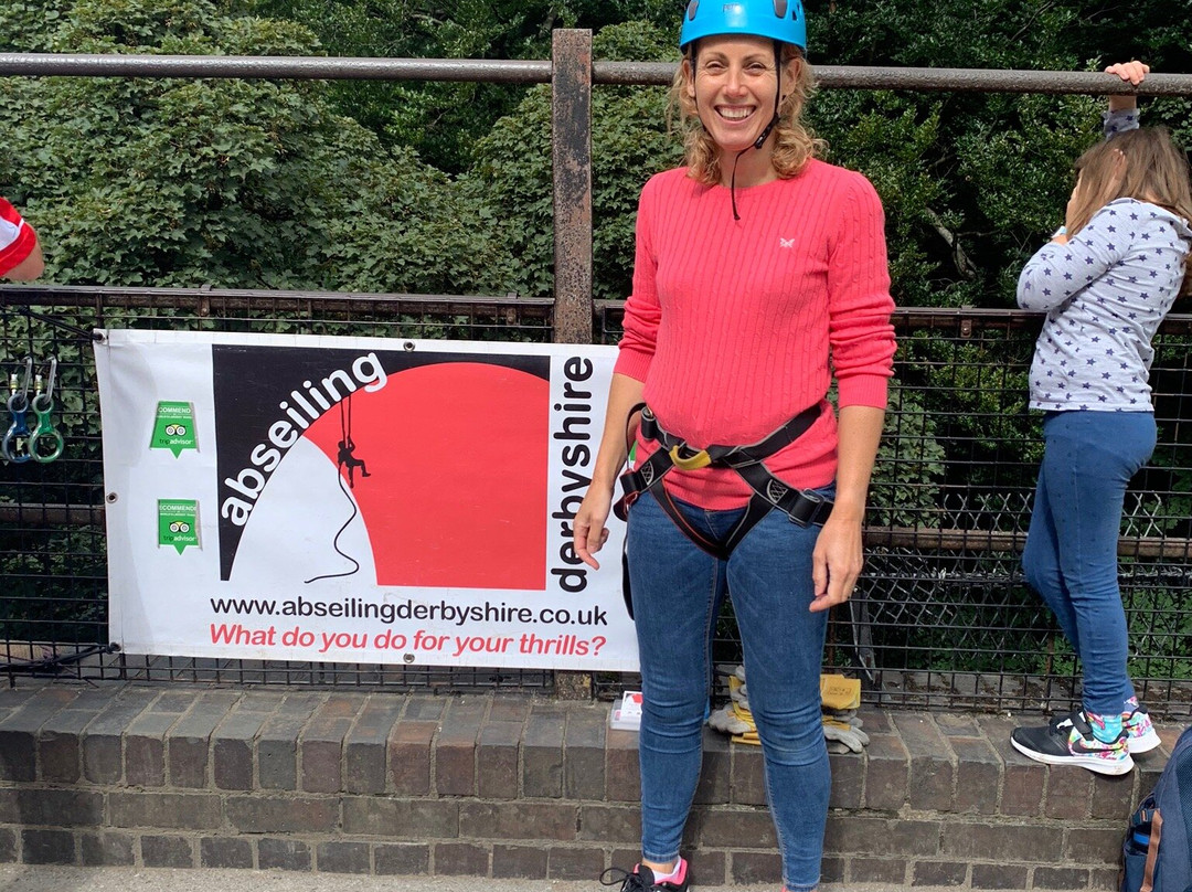 Abseiling Derbyshire-峰区国家公园必去景点