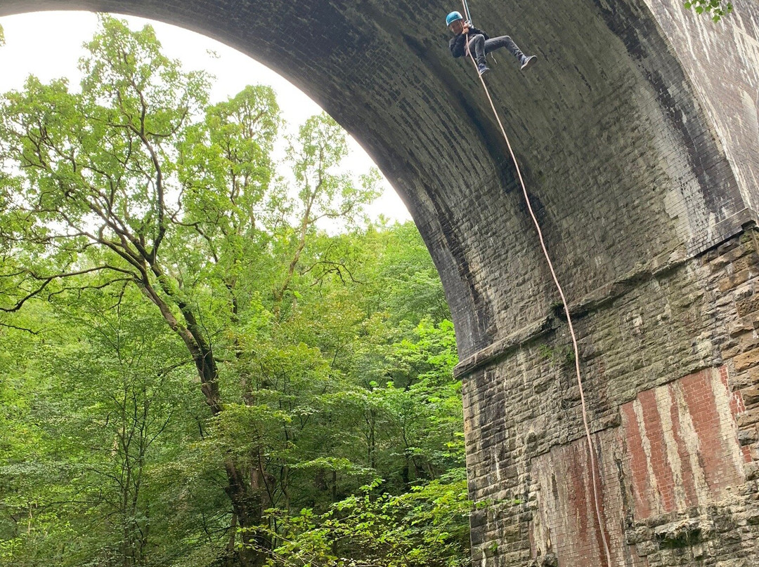 Abseiling Derbyshire-峰区国家公园必去景点