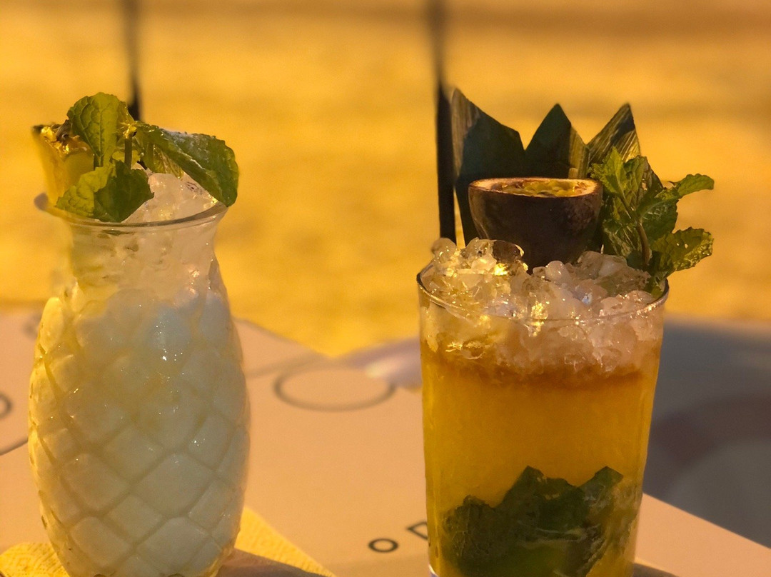 ZONA - Cocktail Lounge景点图片