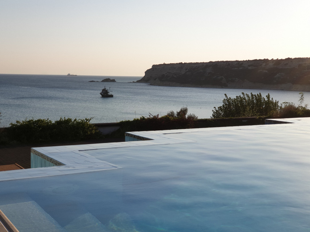Bertiz Hotel, Restaurant And Beach主图