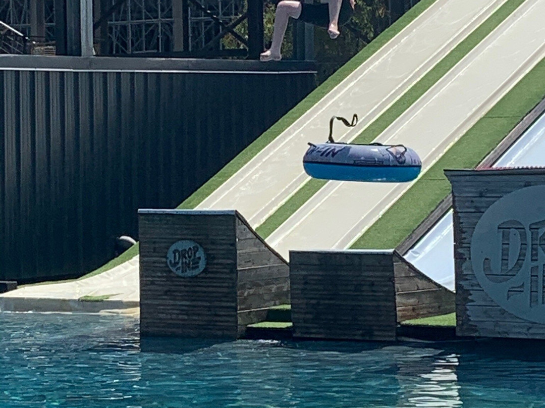 Drop-in Water Jump Park景点图片
