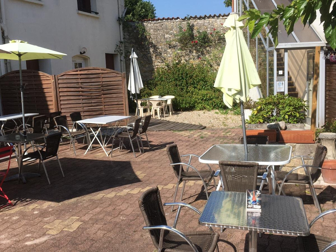 Hotel des Vieux Acacias主图