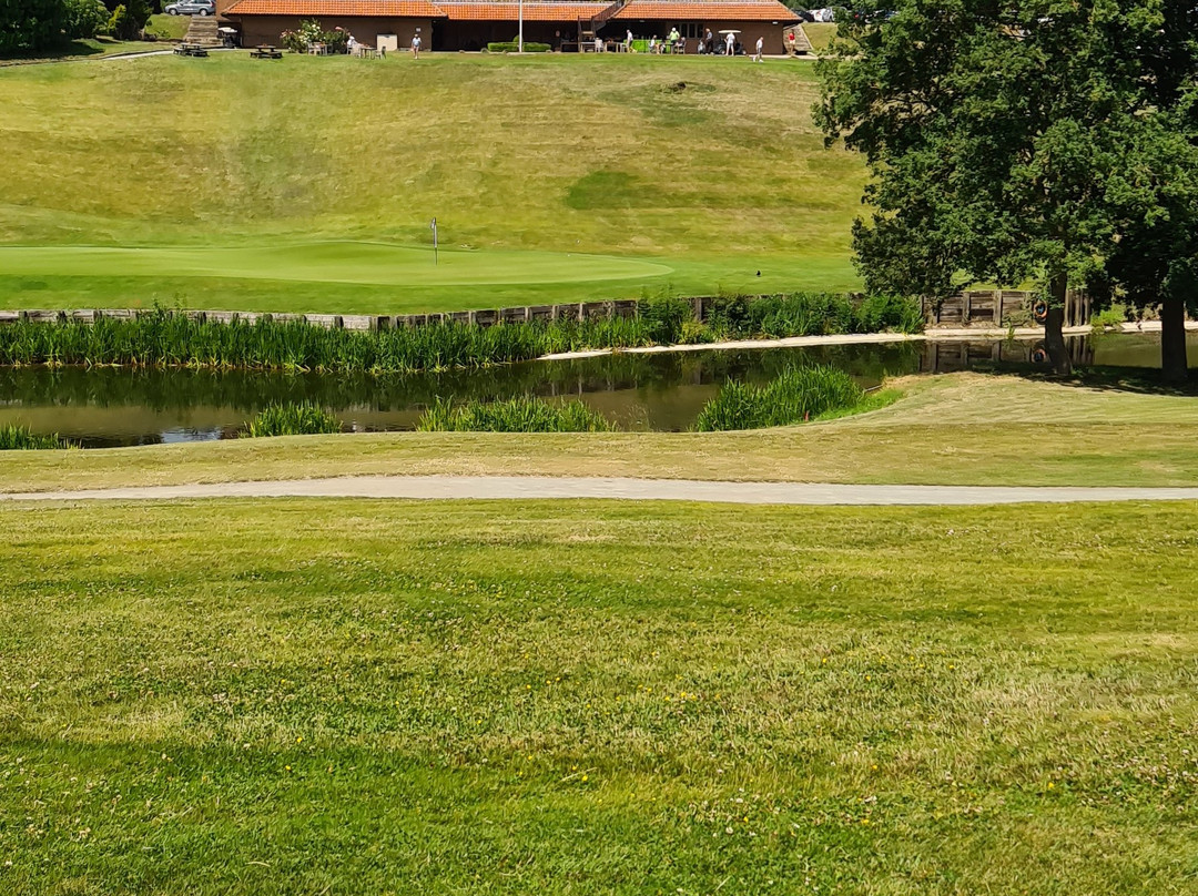 Redlibbets Golf and Country Club景点图片