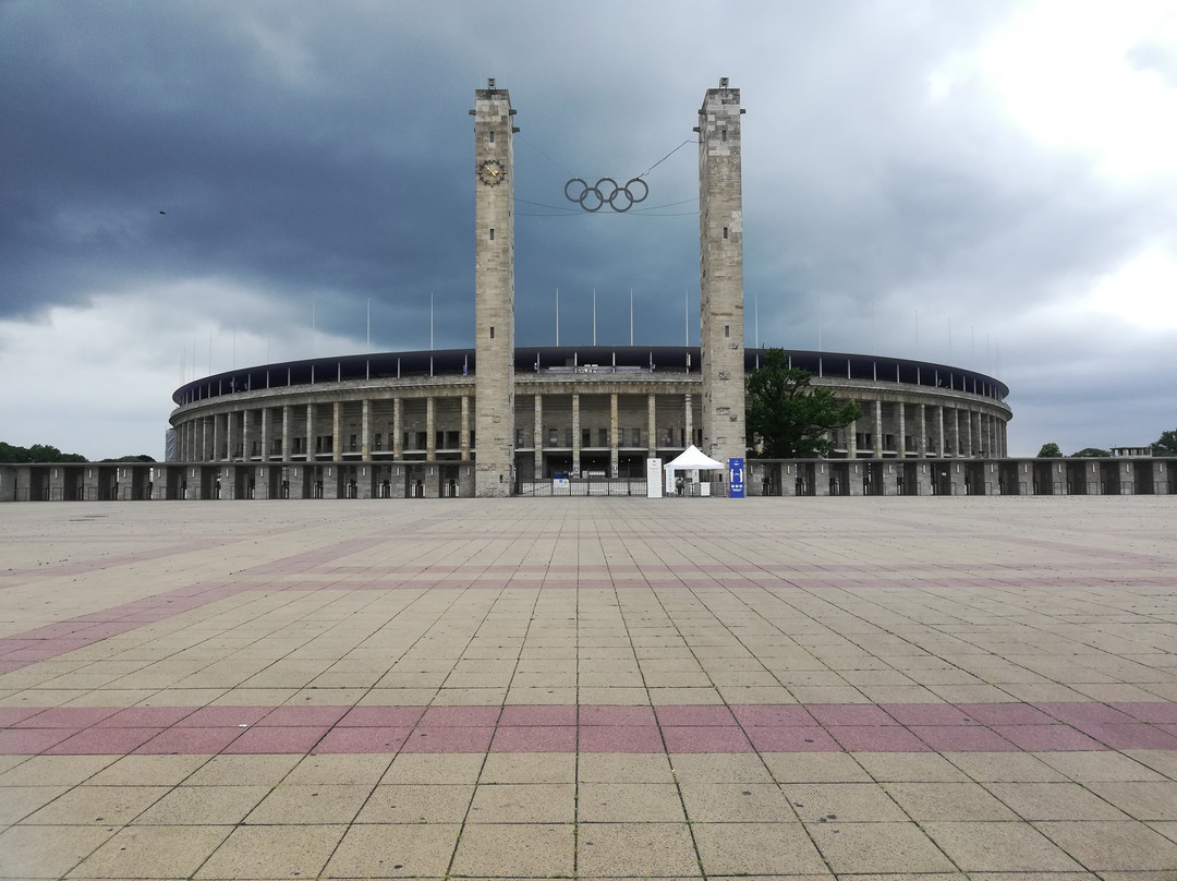 Sue Arns - Stadtfuehrungen in Berlin und Potsdam-柏林必去景点