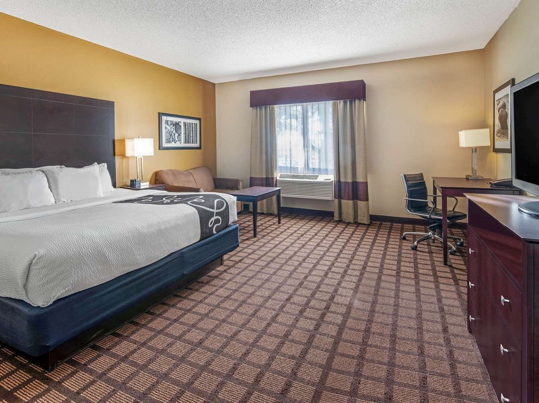 北那不勒斯博尼塔斯普林斯拉昆塔温德姆套房酒店主图