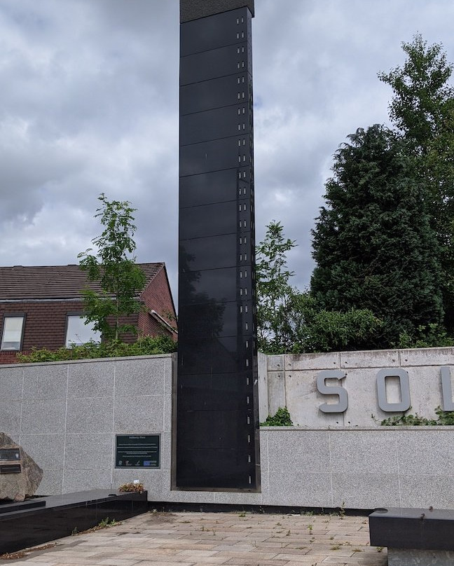 Solidarity Monument