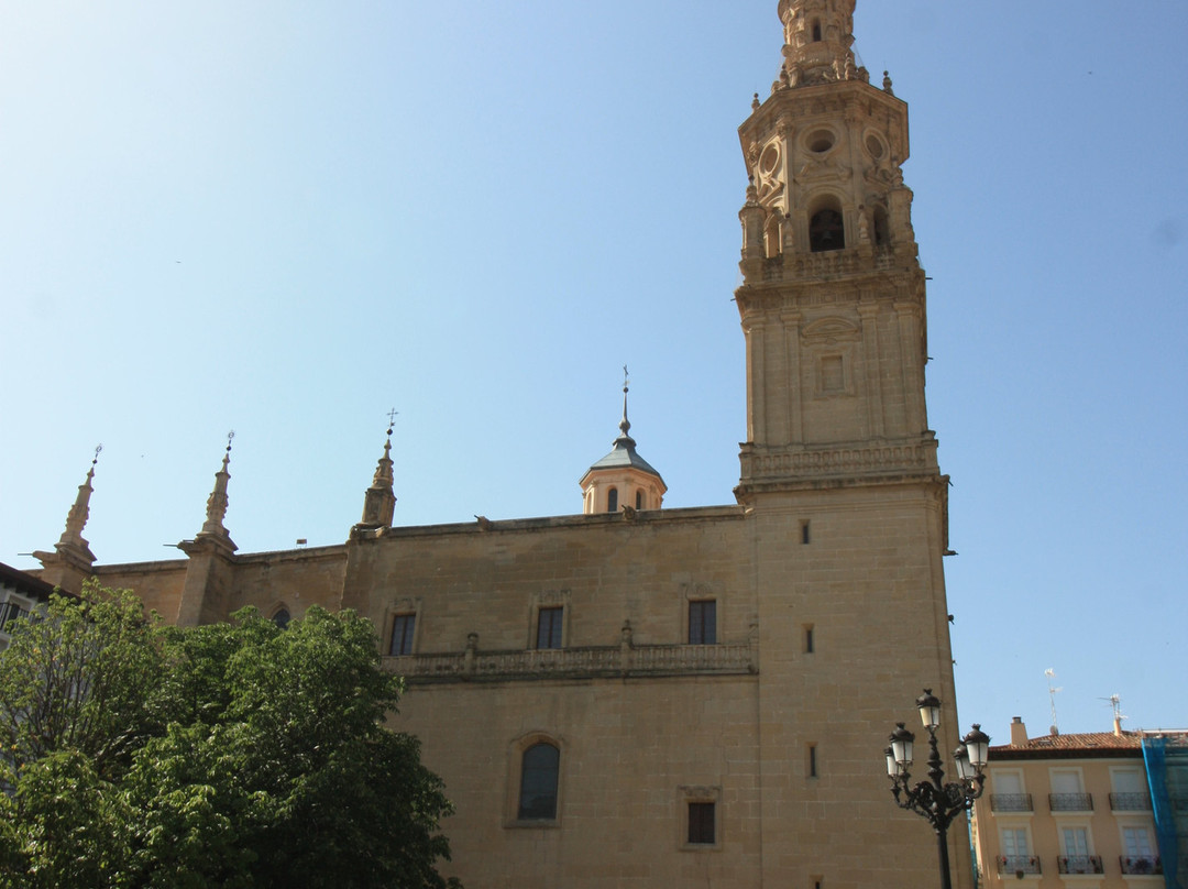 Concatedral de Santa Maria de la Redonda-洛格罗尼奥必去景点