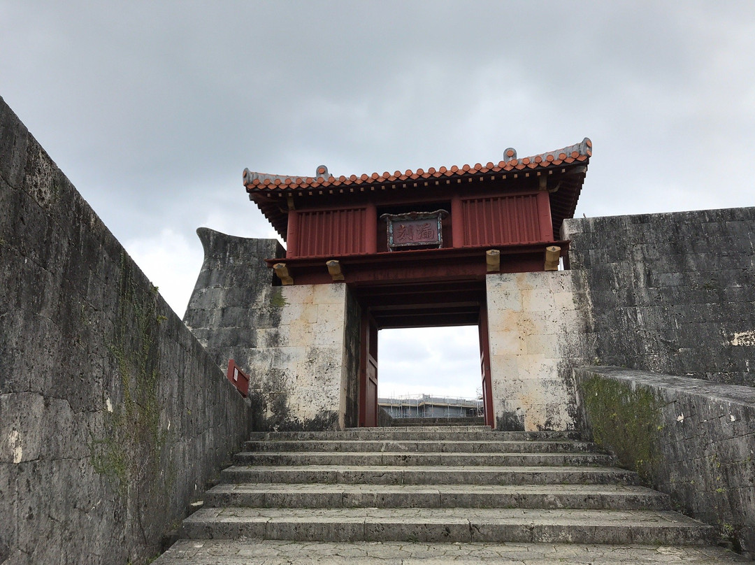Rokokumon-那霸市必去景点