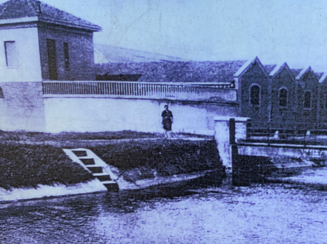 Palazzina della Manifattura Briantea Luigi Silvera-诺瓦米拉内塞必去景点