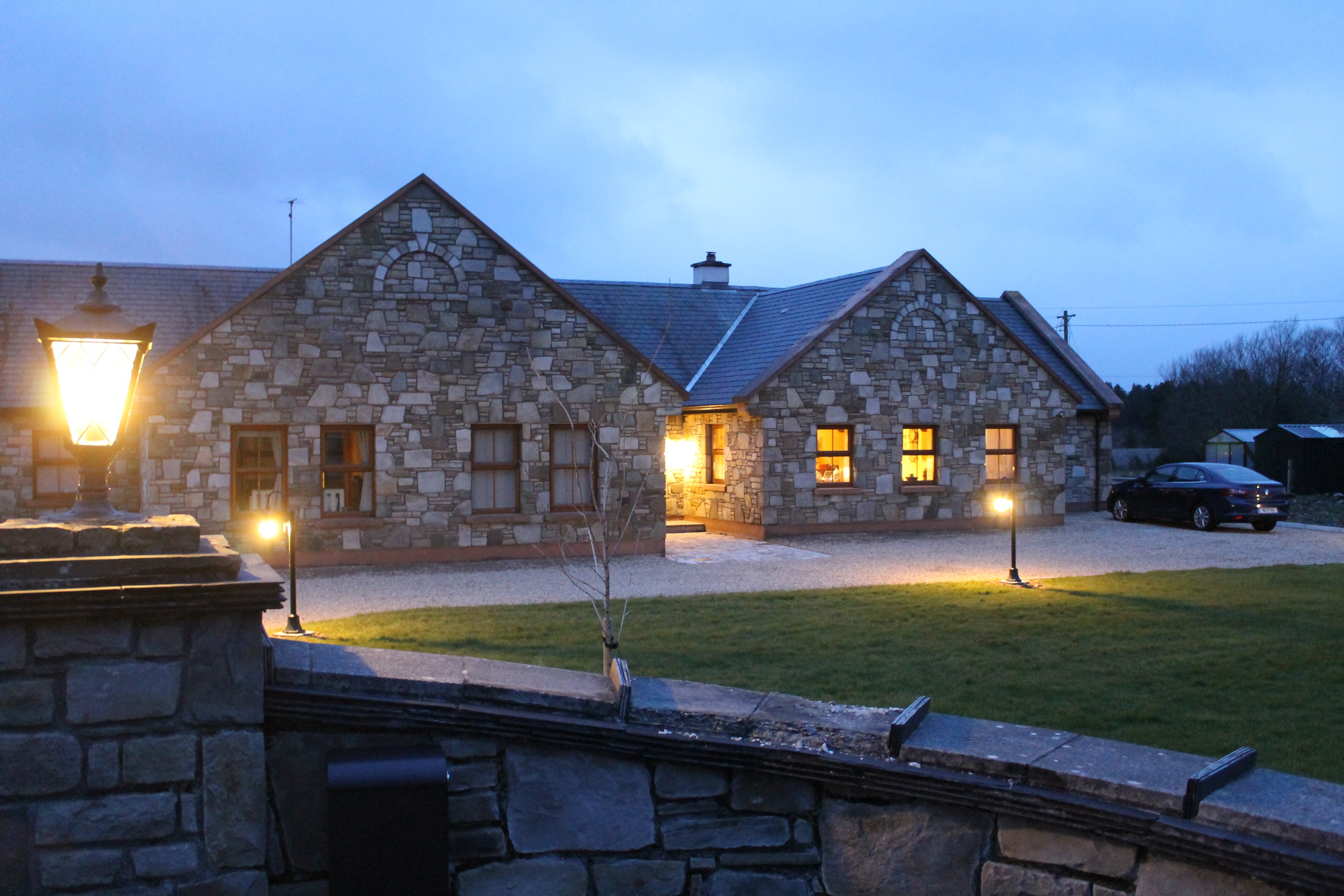 Riverbend Lodge B & B-官方