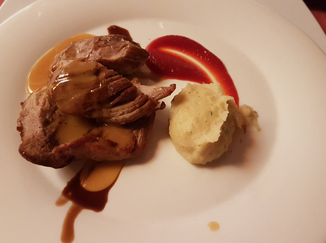 拉库阿大酒店主图