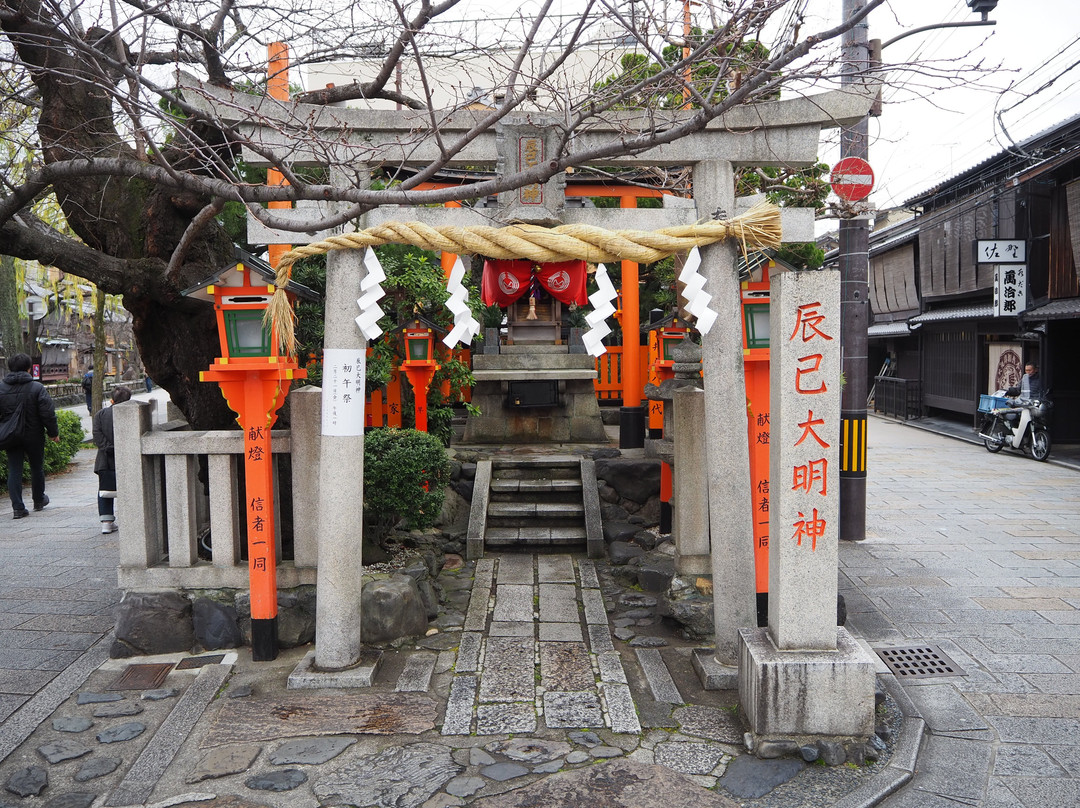 Tatsumi Daimyojin Shrine景点图片