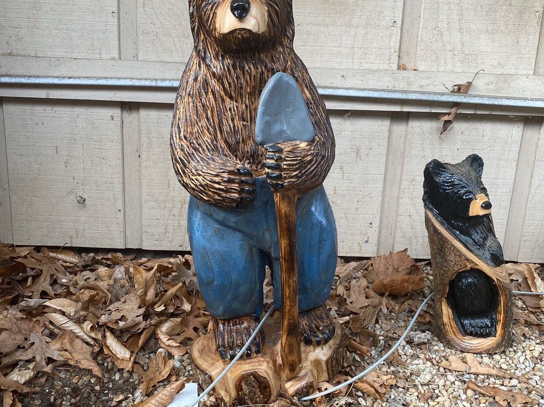 Jake and Angie's Wood Art-盖林柏格必去景点