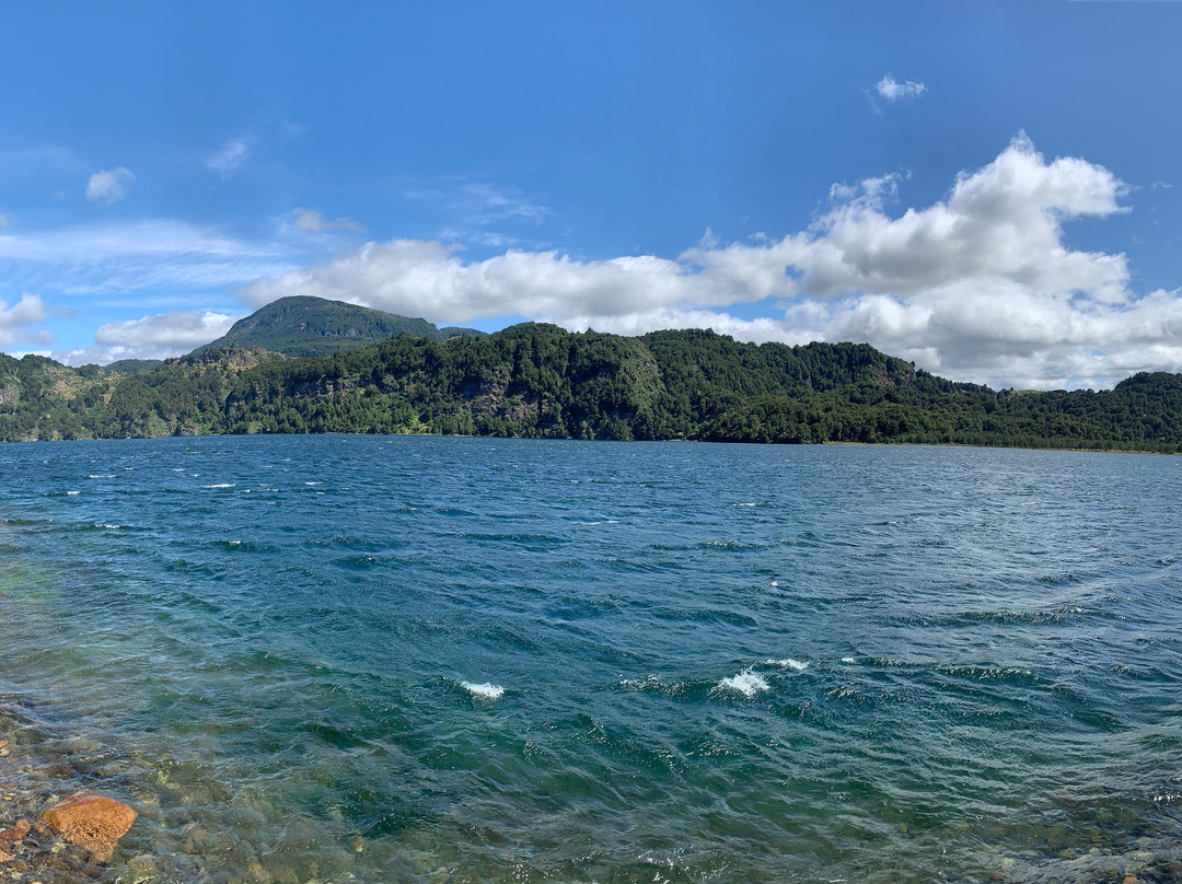 Lake Elizalde景点图片