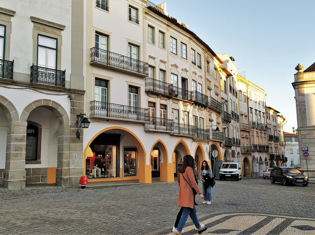 中世紀的拱廊 (Évora)-埃武拉必去景点