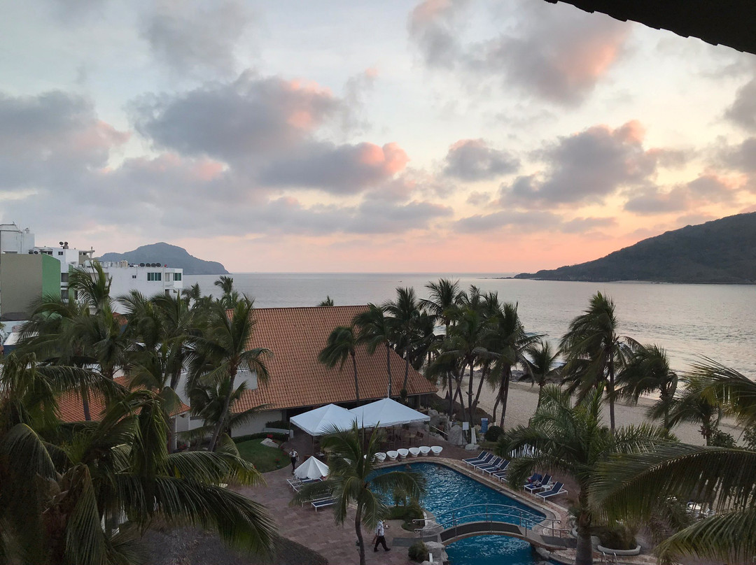 Luna Palace Hotel & Suites主图