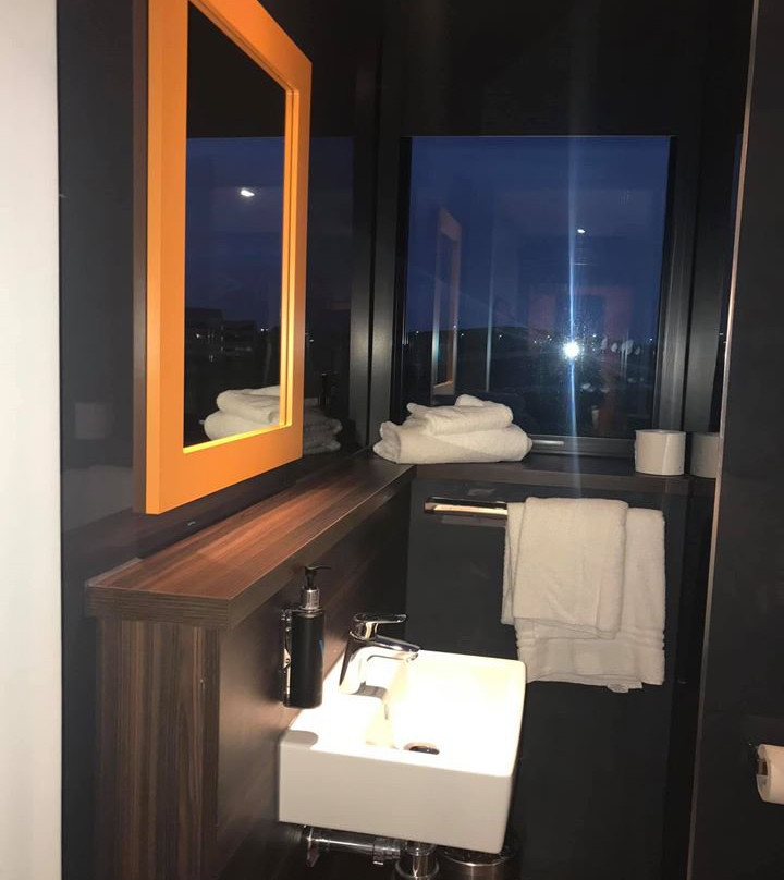 Village Hotel Portsmouth主图