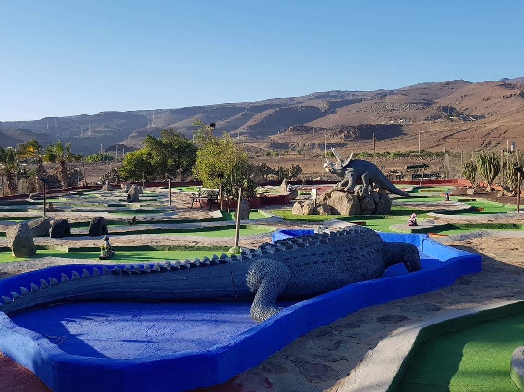 Dinos Minigolf-Bahia Feliz必去景点