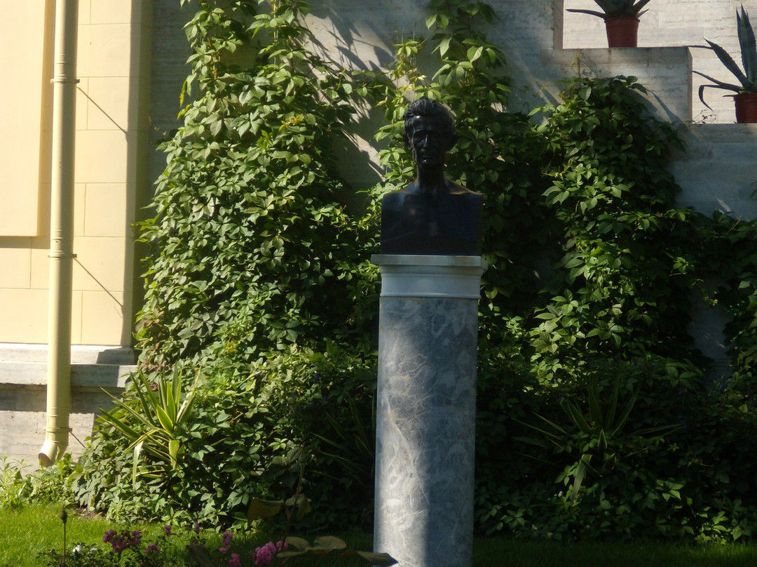 Olga's and Tsaritsyn Islands Pavilions景点图片