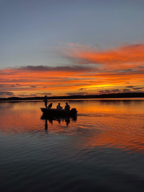 Maynard Lake Lodge