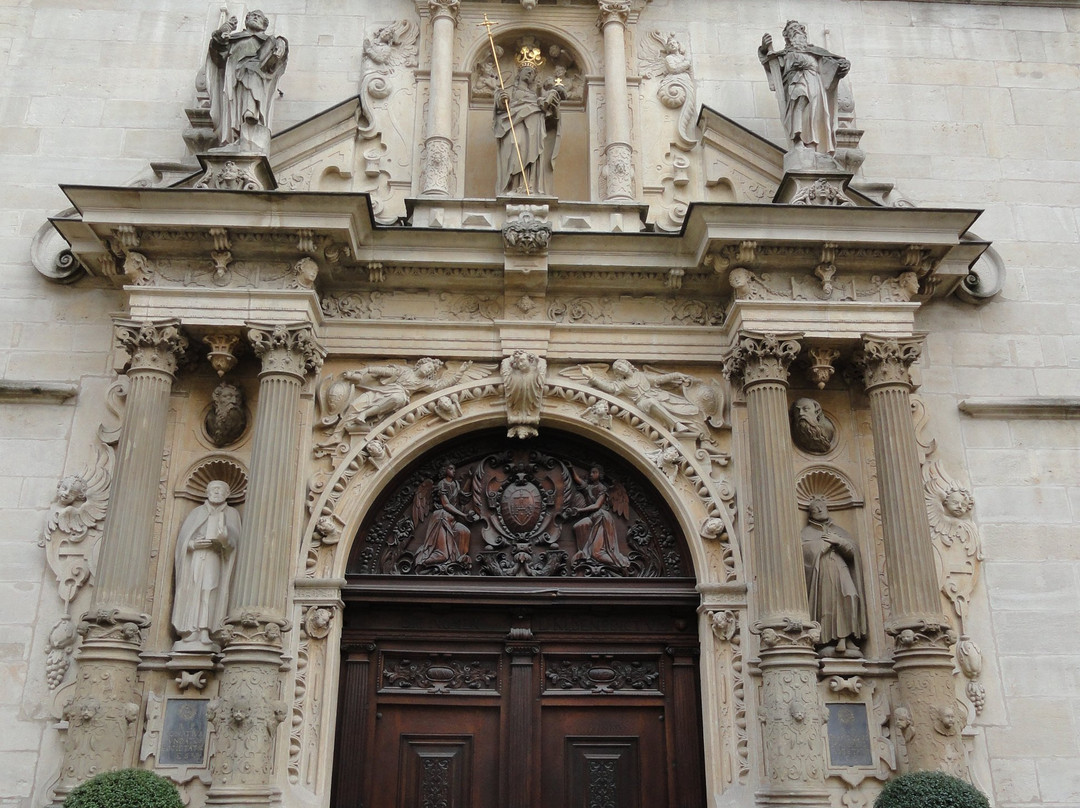 Cathédrale Notre-Dame-卢森堡城必去景点