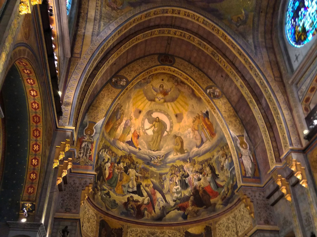 Basilica Del Sagrado Corazon-希洪必去景点