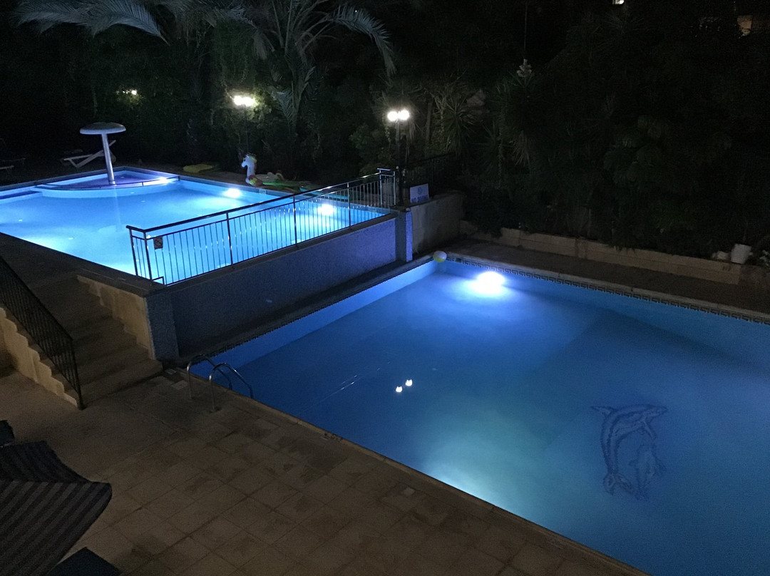 Mariela Hotel Apartments主图