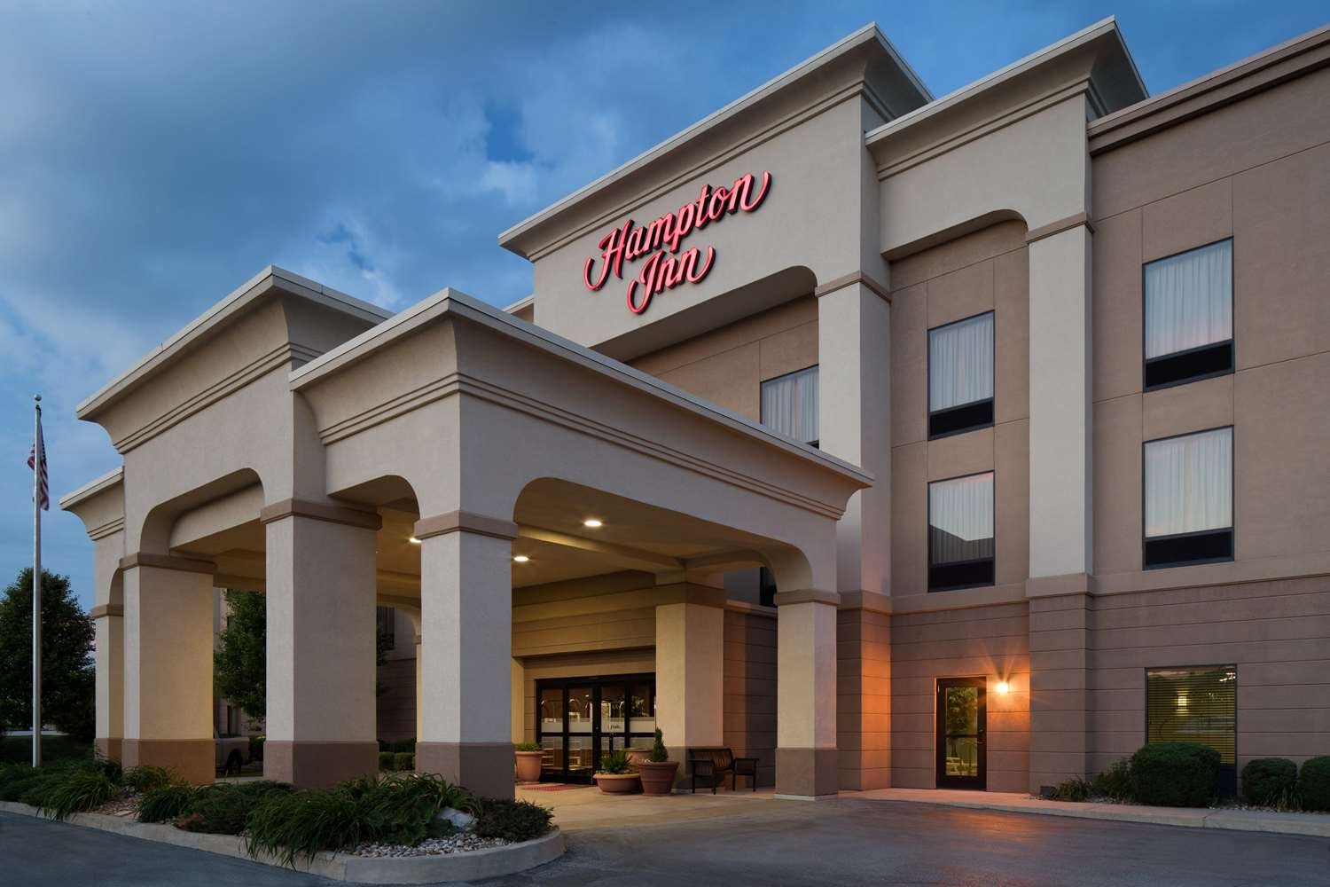 Hampton Inn Belle Vernon-官方