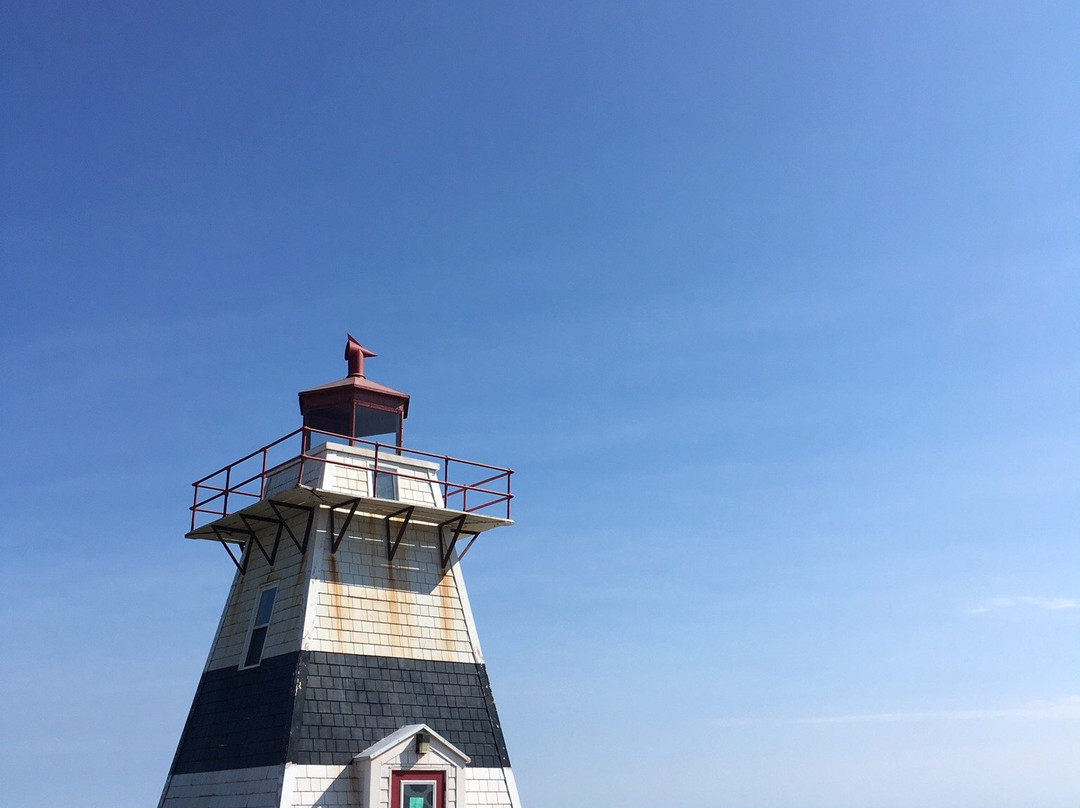 Big Tignish Lighthouse景点图片
