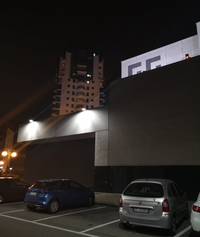 Centro Commerciale Torribianche-维梅尔卡泰必去景点