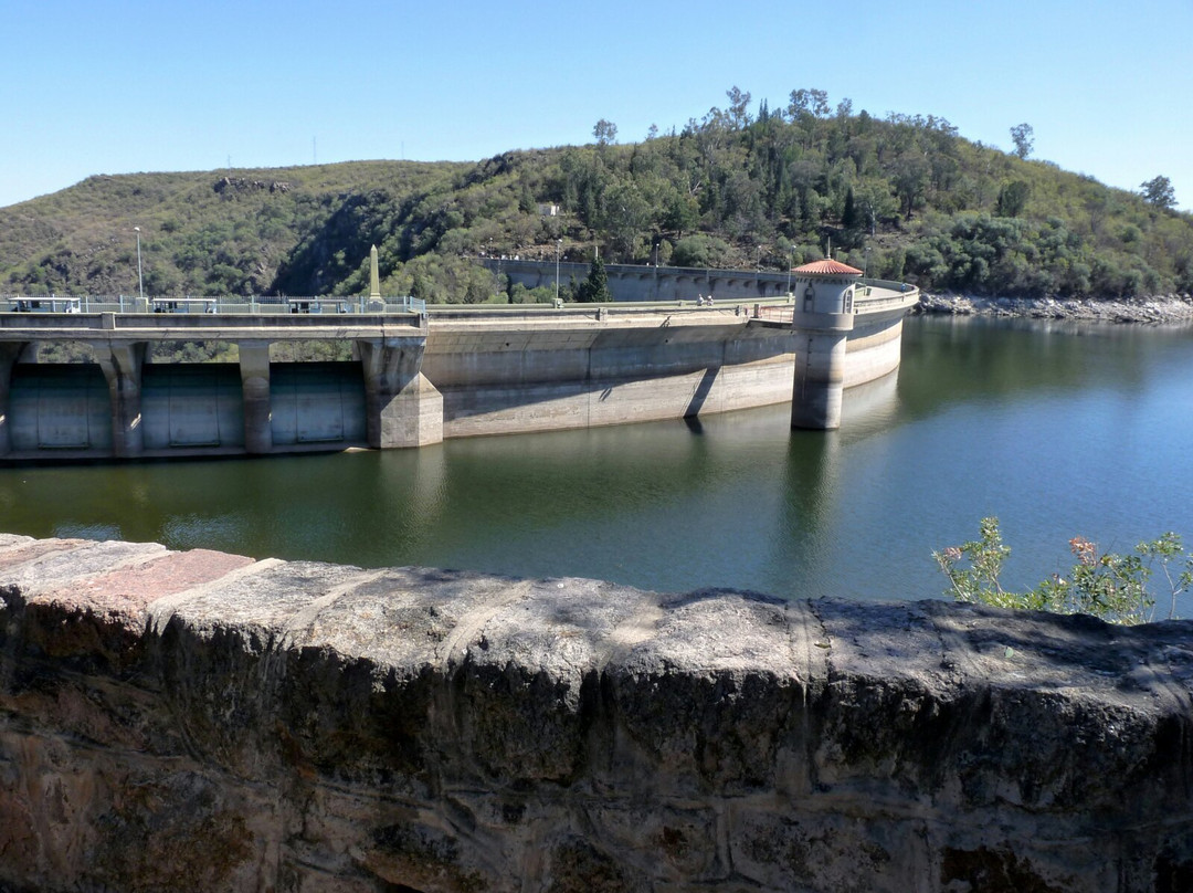 Dique La vina-Dos Pozos必去景点