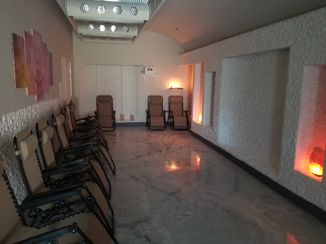 Grover旅游景点-Salty Spa