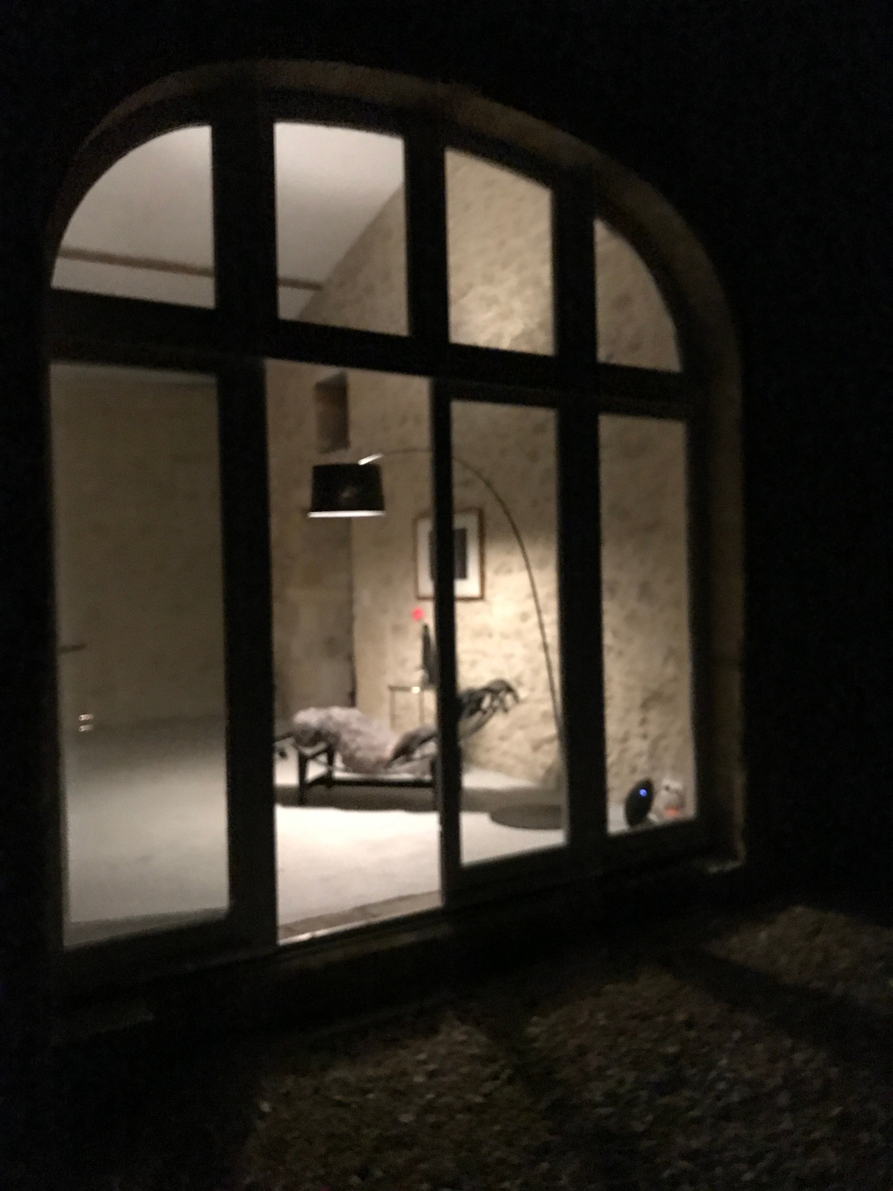Chez Henri-官方