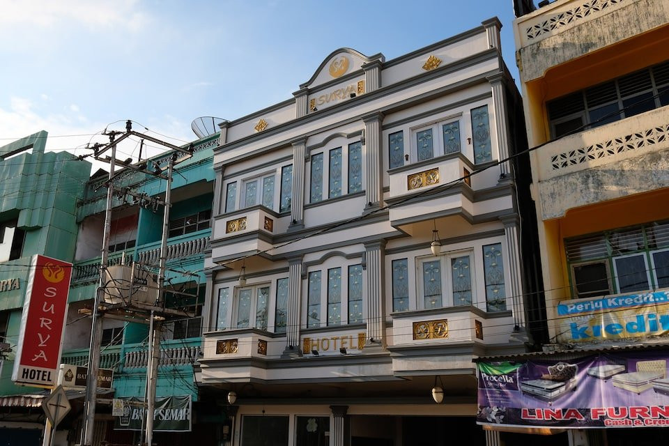 Muara Tembesi酒店住宿-Hotel Surya