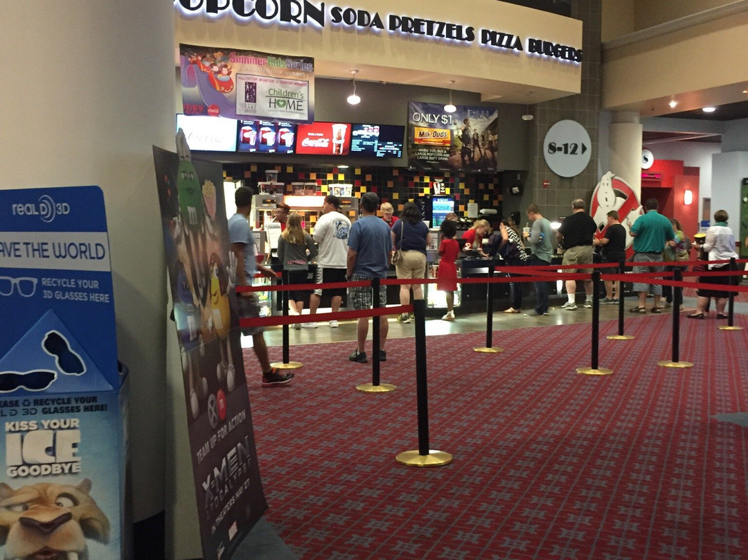 Frank Theatres Queensgate Stadium 13景点图片