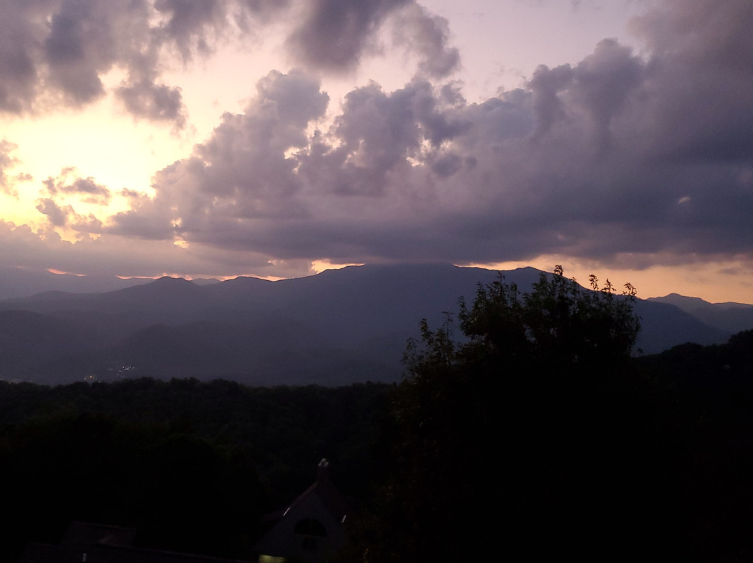 The Summit Of Gatlinburg主图